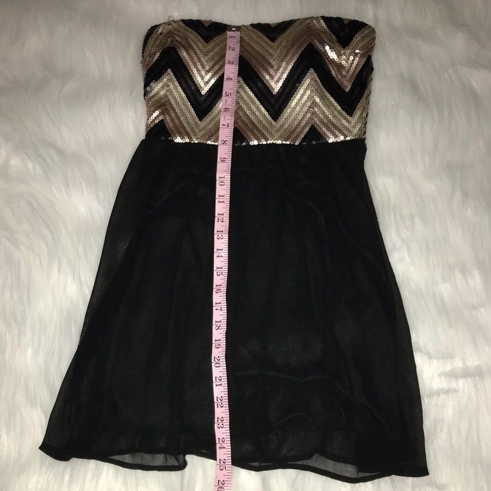 Strapless sequin chevron pattern dress - Picture 3 of 5